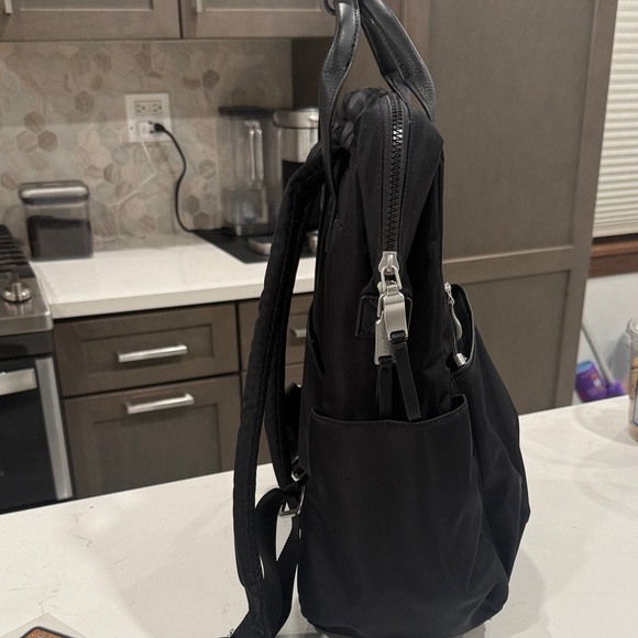 Baggallini Soho Black Backpack - Picture 3 of 4